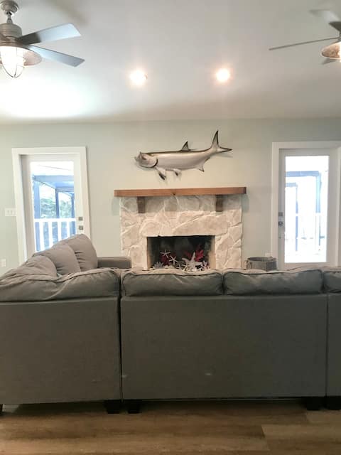 Top Airbnb: Tucked Away on Wooded Way in Englewood