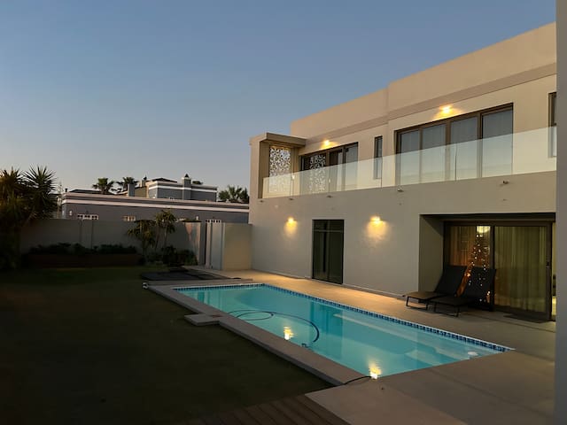 Safe and convenient area – large living space