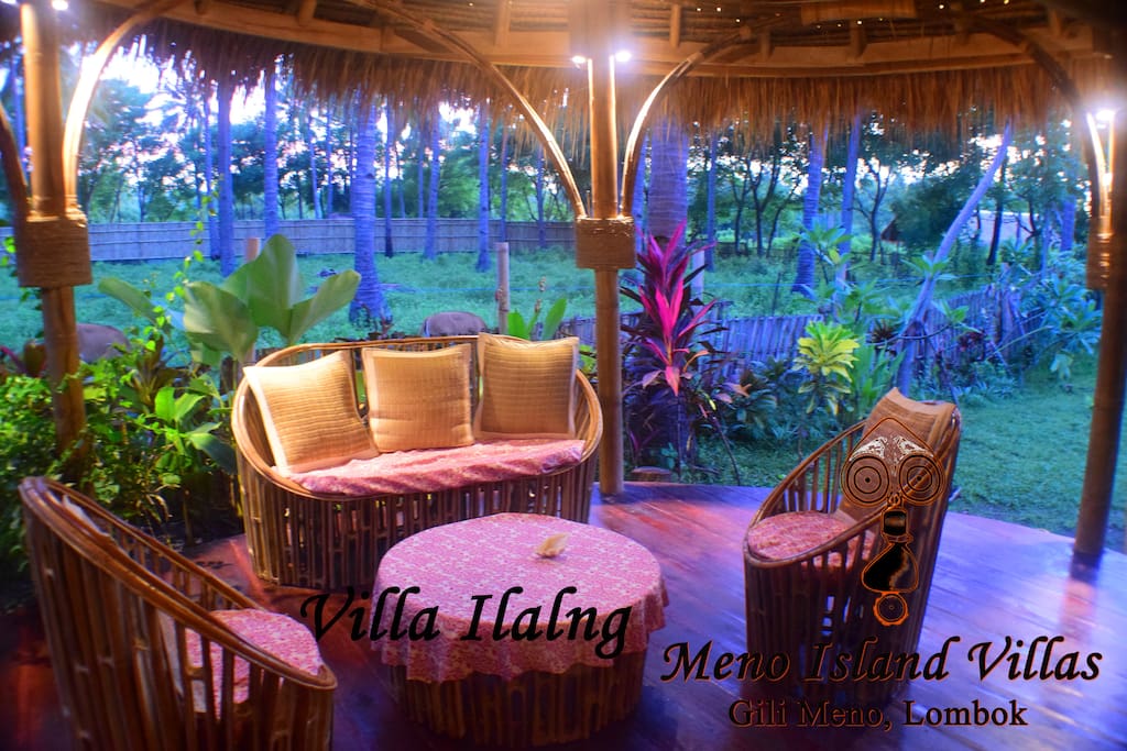 your private 'garden lounge'