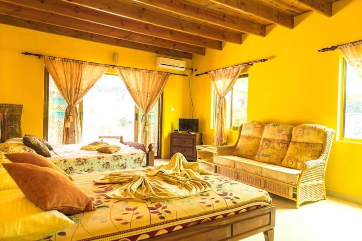 JML Selfcathering Holiday Apartments