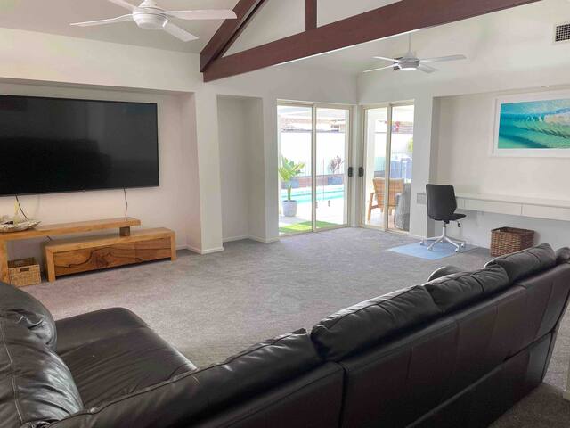 Summertime by the pool and beach gallery image 2