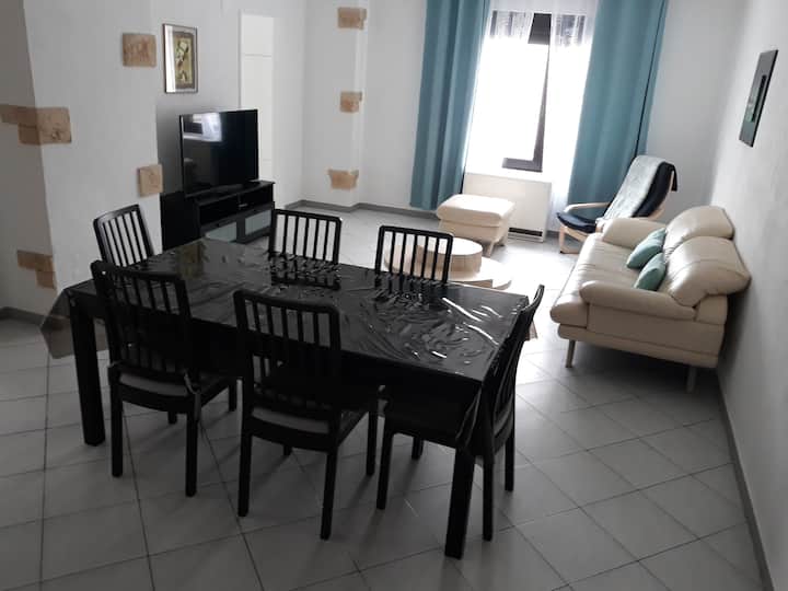 80 m2 apartment with 2 bedrooms and parking