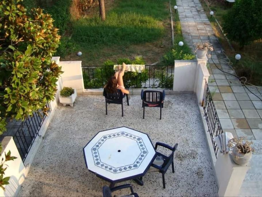balcony with view to the sea
