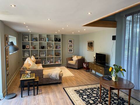 Picturesque Spacious and Cosy Barn Conversion