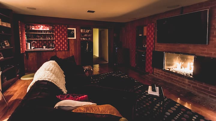 Private Room. King Bed. Private Bath. 5 Stars. - Erie, PA