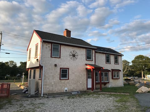 Successful Airbnb property: Walk to Everything Charming Cape Cod Home in Northwest Harwich