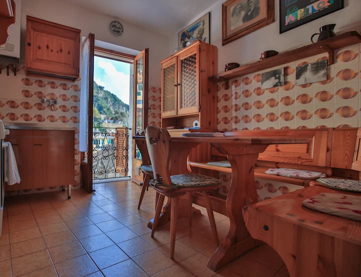Riomaggiore Harbour Apt W/ Terrace & Sea View - Riomaggiore