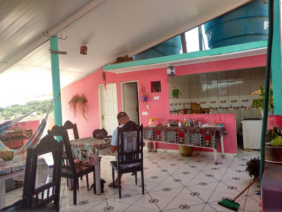 terraza y cocina compartidas