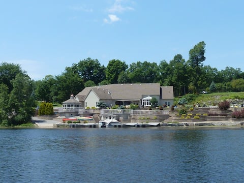 Luxury Riverfront Cottage 30 mins from Kingston ON