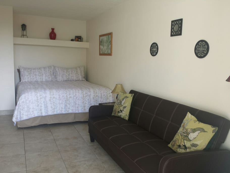 Comfy King be and fold down couch sleeps 3 or 4
