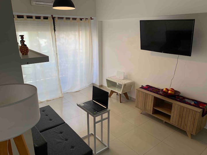Квартира-студия с рабочим местом в Villa Urquiza