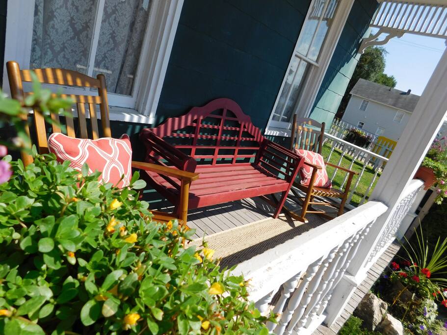 Front Porch | The Cottage