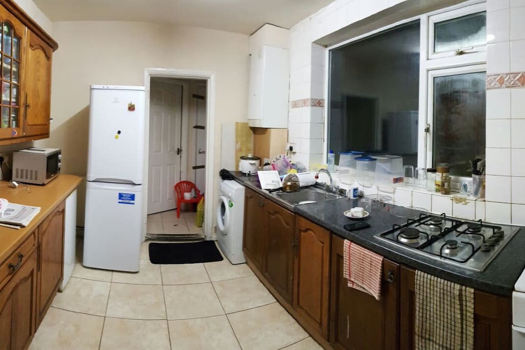 Kitchen, we have 8 burners