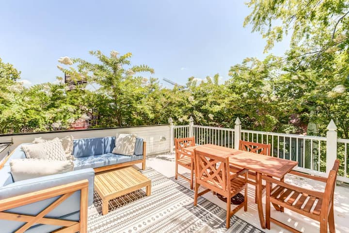 Chateau Charleston | Luxury Oasis W/ 3 New Homes - Folly Beach, SC