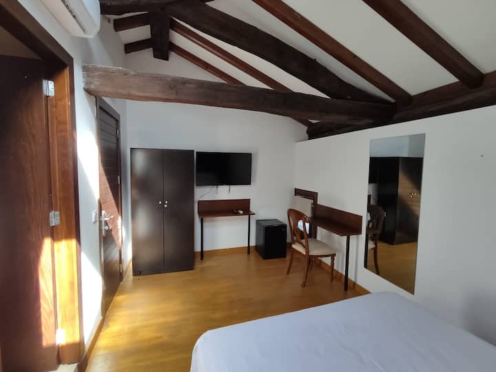 Dhomë gjumi 11
