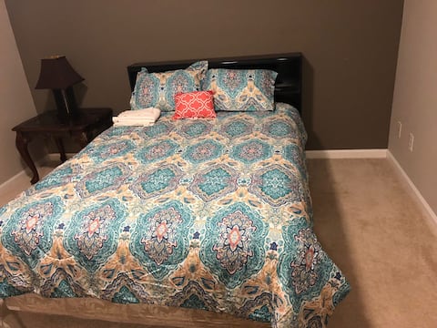 A quiet private room 18 miles to the airport.