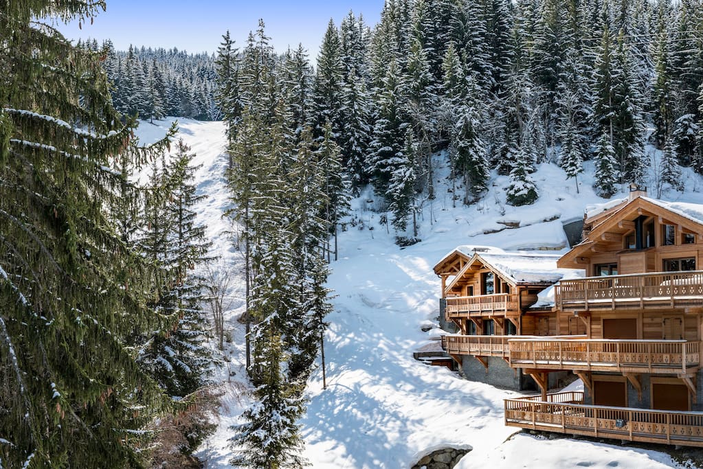 Very close to the ski slopes of La Tania, part of the Courchevel Valley