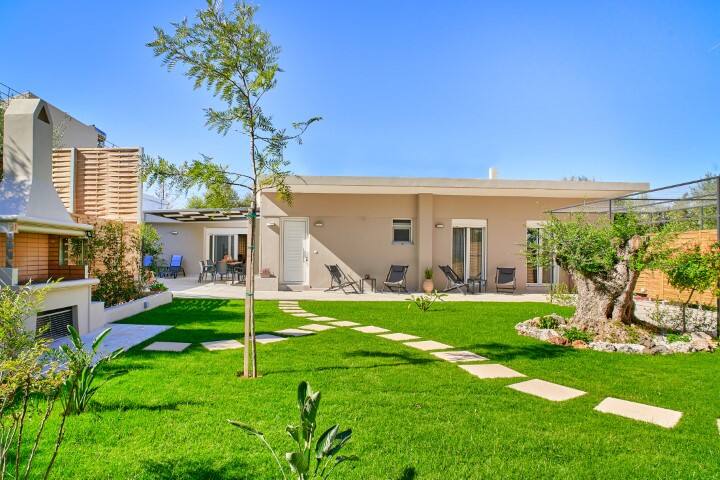 Lux villa in the ♥ of Chania★Prvt Pool★Walk to all gallery image 2