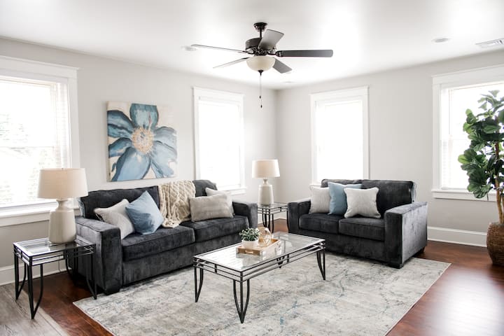 Bright & Airy Apartment: Unit2. Great Location! - Strasburg, PA