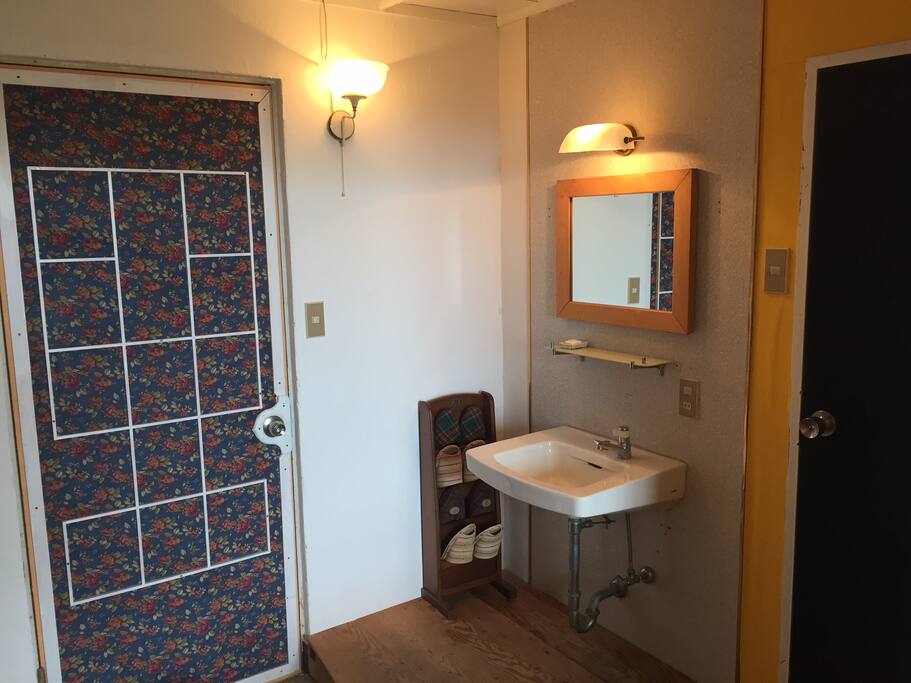 405 washroom & toilet