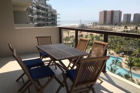 Acapulco en la Isla Residences bonito departamento