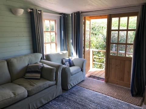 Successful Airbnb property: The Beech Hut - secluded corner in Ryde in Ryde