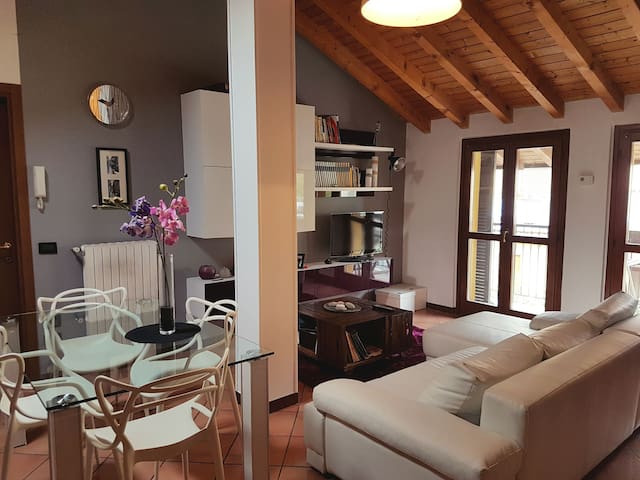 Comfortable comfortable attic for Rho-fair and Milan