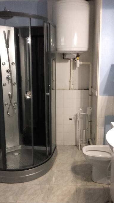 Douche,lavabo,WC