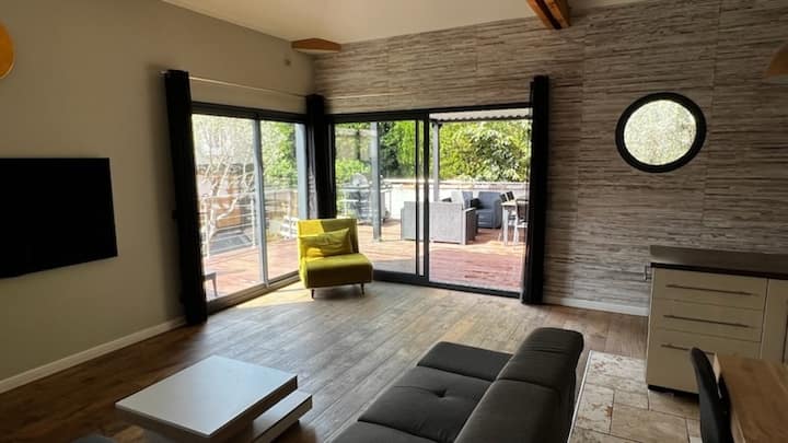 Magnifique Villa Avec Piscine, Spa Et Sauna - Pélissanne