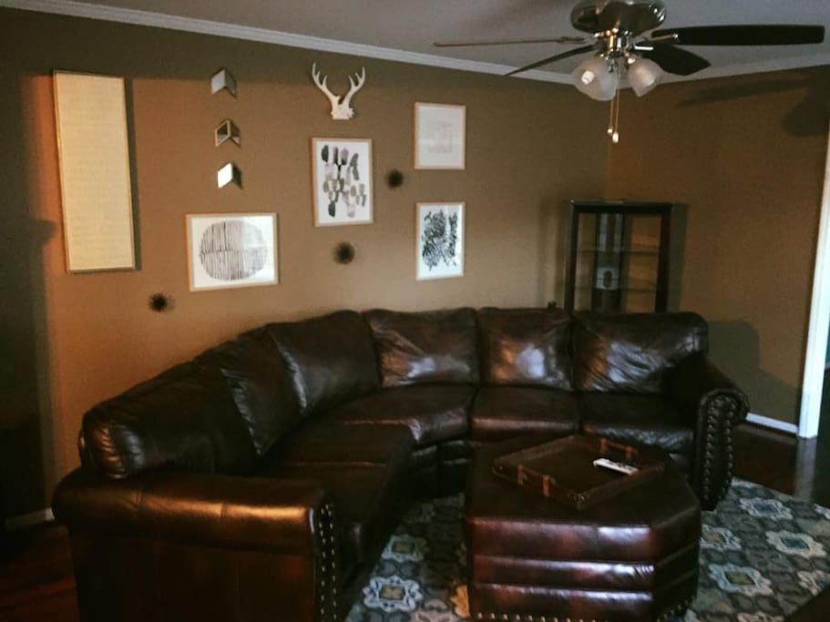 Living room with mounted 60" TV