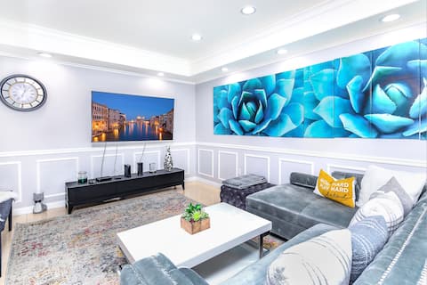 Successful Airbnb property: Los Angeles Pool Home by Disneyland Hollywood DTLA in Monterey Park