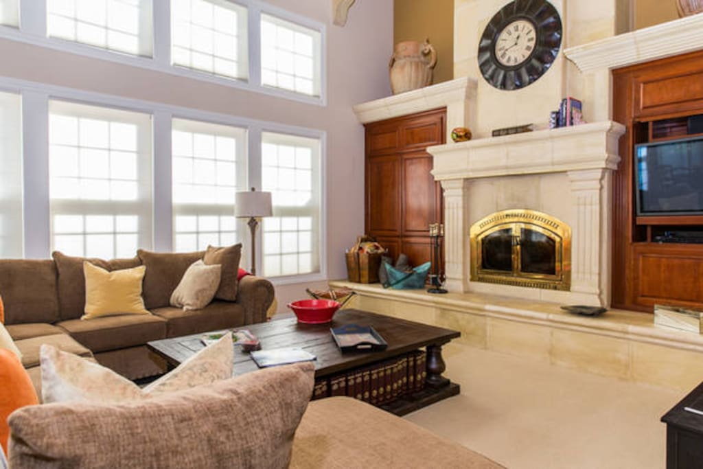 Grand family room for mingling - board games - social experience