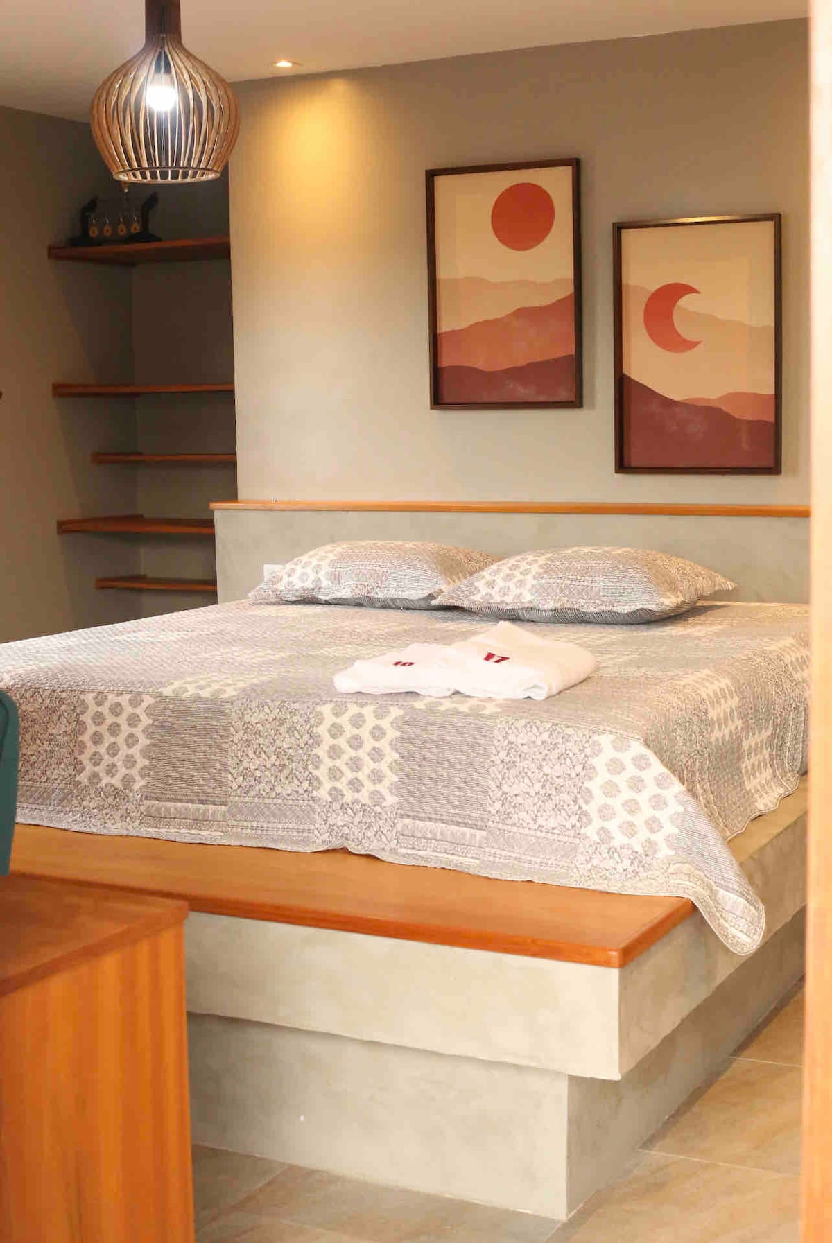 Suite 02, cama tamaño king.