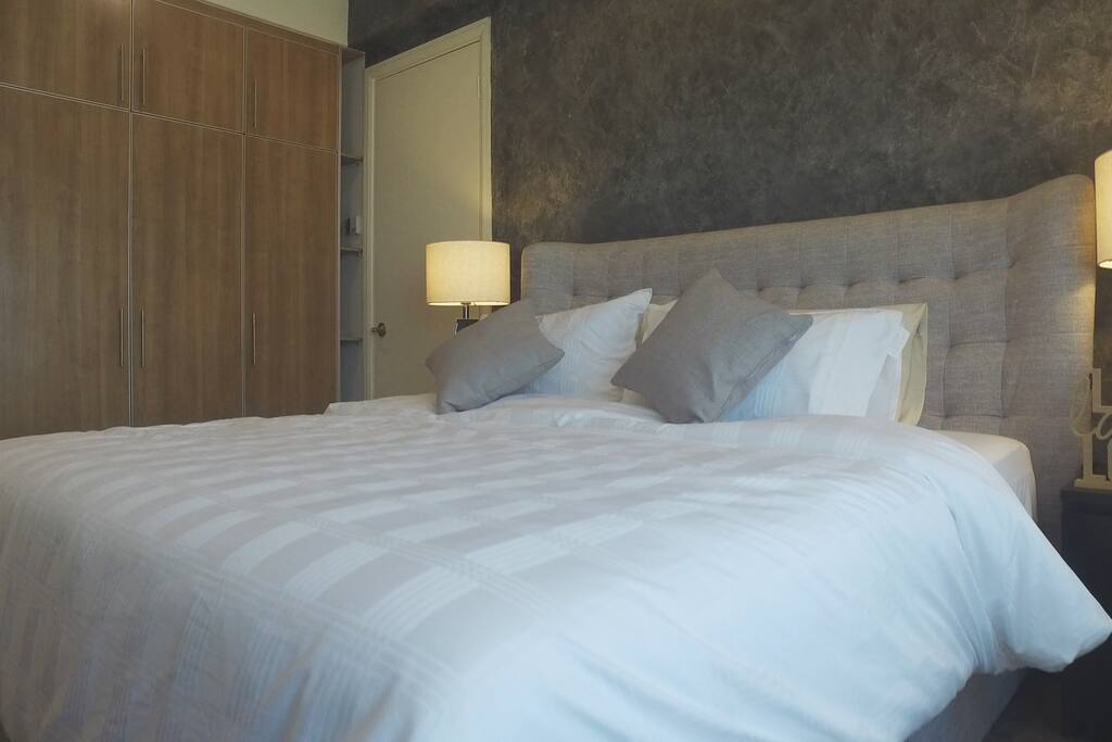 Master Bedroom King Bedsize