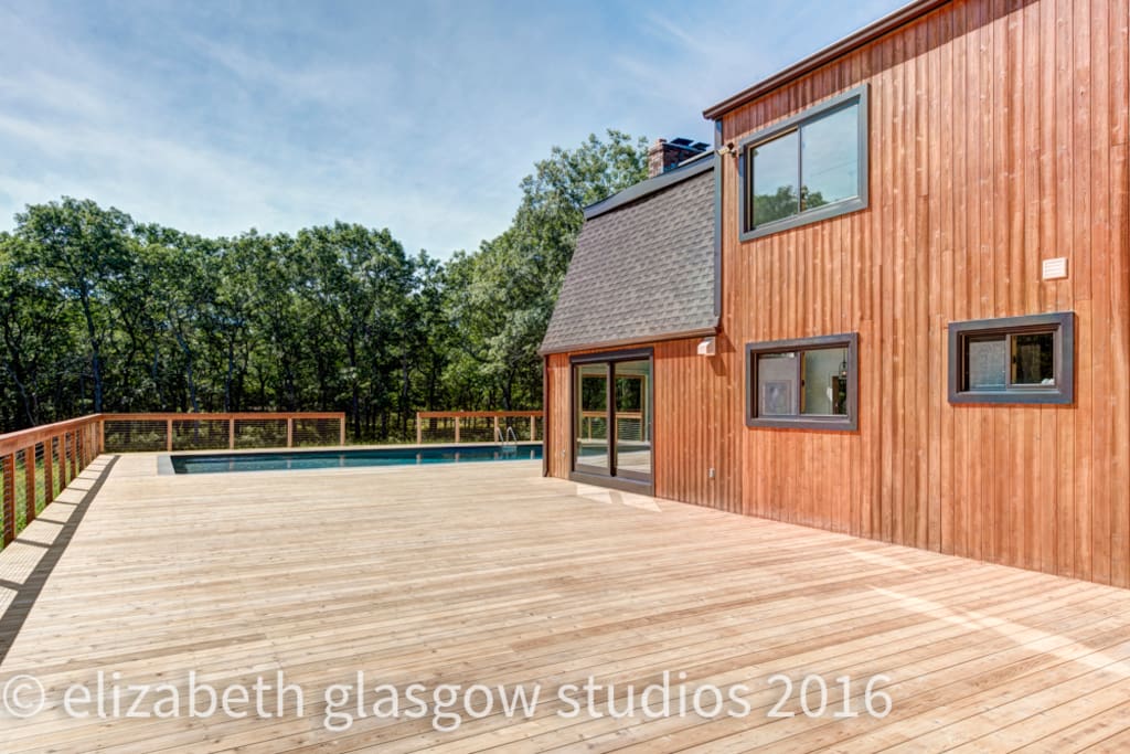 Brand new large 22x42 pool - cedar deck - ultra private