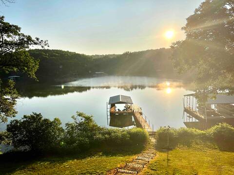 Relaxing Water Front Retreat on Lake of Ozarks