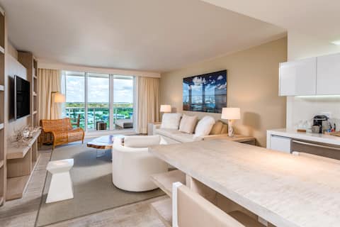 Collins Avenue 1 Suite 1127