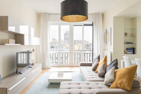 Proprietà Airbnb di successo: Luxury apartment 1 minute from Duomo Cathedral a Milano