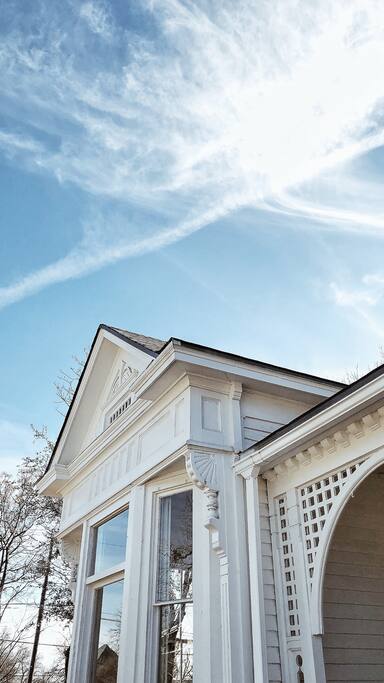 We love all the details of the home.... we think you will also.