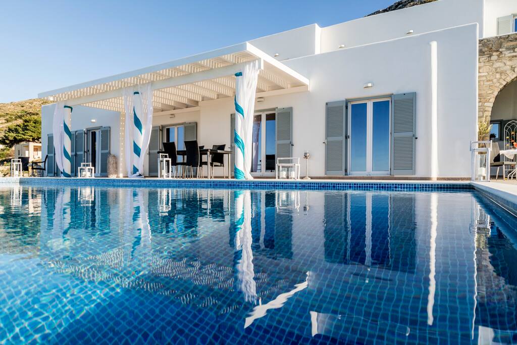 THE VILLA