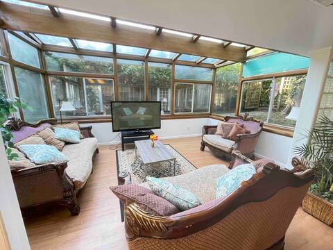 Bright home in West Vancouver