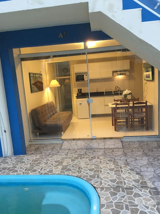 Apartamento Térreo A-1 c/piscina, 100m da praia