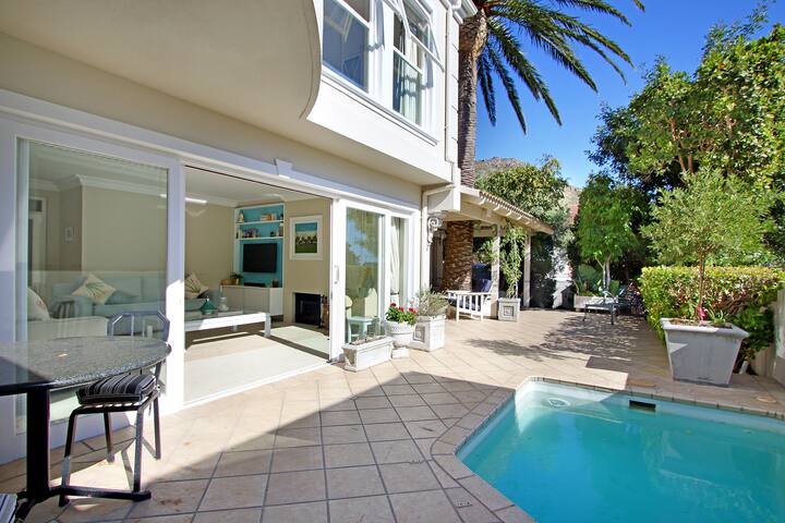 Family Home 3BR | Sea Views | Secure | Solar power gallery image 4