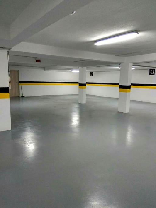 Garaza, parking