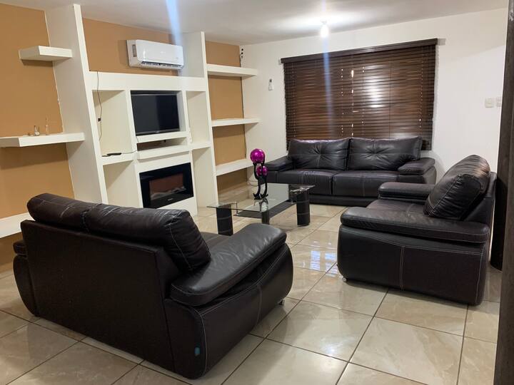 Comfort house with garage and 100% Sanitized