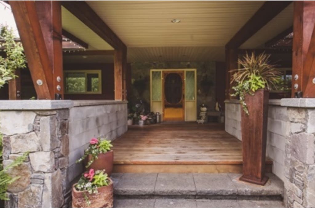 Breezy front entrance