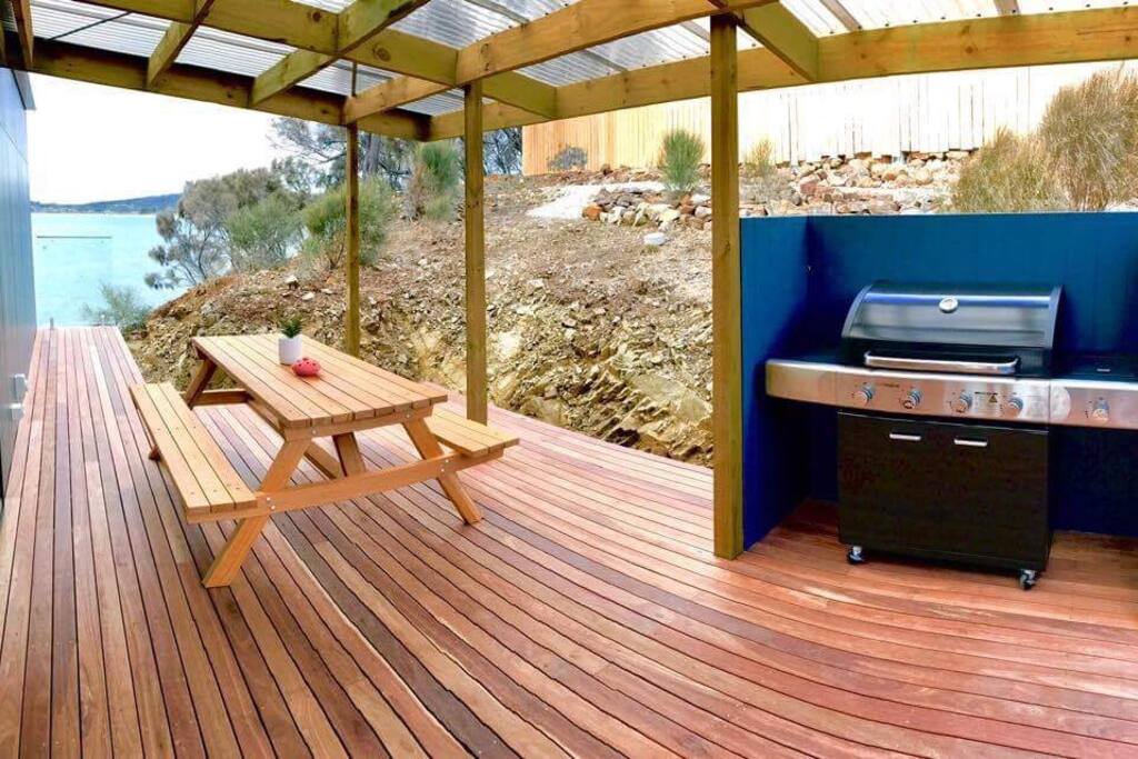 Rear covered deck, with BBQ