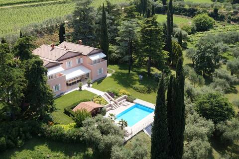 Villa Costasanti - Luxury Holiday Villa Lake Garda