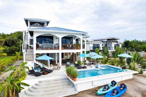 Ophelia’s Villa: Waterfront Luxury w/ Private Pool