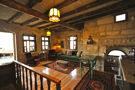 Anitya Dublex Stone House